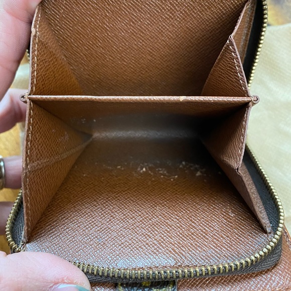 LV Compact Zippe Wallet Monogram Canvas - Picture 11 of 13